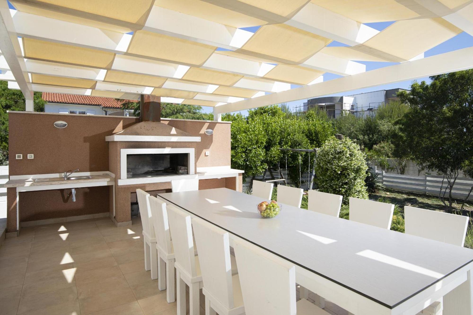 Villa Bella - Beautiful And Modern House With Pool, Souna, Jacuzzi & Playground, Liznjan - Istra Exteriér fotografie